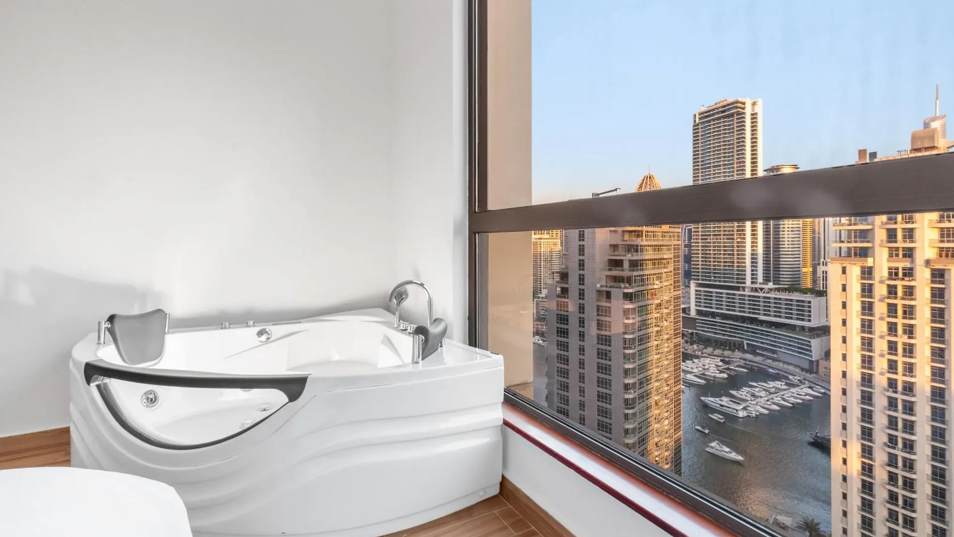 Apartment 2Br Marina View - Beach Access - Sleeps 8 In Jbr Dubai