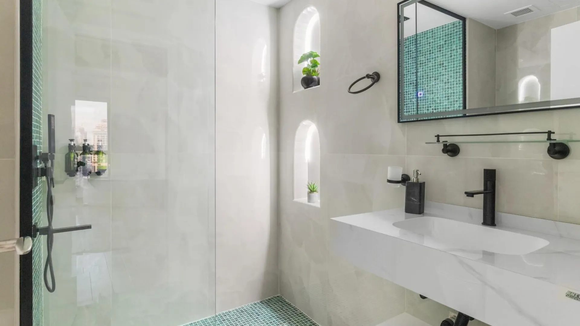 2Br Marina View - Beach Access - Sleeps 8 In Jbr Dubai 0*,
